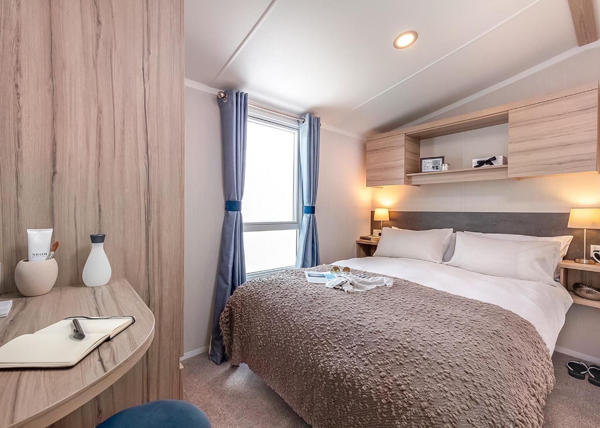 Orchards Holiday Park Newbridge  Room photo