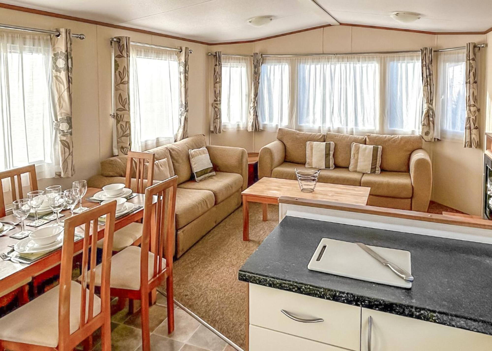 Orchards Holiday Park Newbridge  Room photo